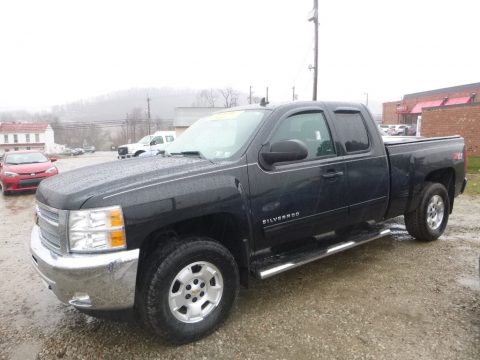 Black Chevrolet Silverado 1500 LT Extended Cab 4x4.  Click to enlarge.