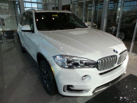 Alpine White BMW X5 xDrive35i. Click to enlarge. Alpine White BMW X5 xDrive35i. Click to enlarge.