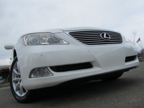 Opaline Silver Pearl Lexus LS 460.  Click to enlarge.
