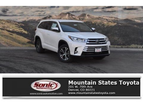 Blizzard White Pearl Toyota Highlander LE AWD.  Click to enlarge.