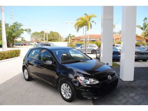 Black Volkswagen Golf 4 Door 1.8T S.  Click to enlarge.