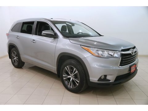 Silver Sky Metallic Toyota Highlander XLE.  Click to enlarge.