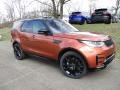 Front 3/4 View of 2018 Land Rover Discovery HSE Luxury #1