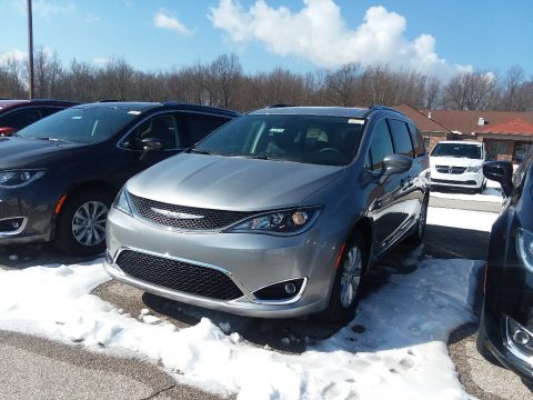 Billet Silver Metallic Chrysler Pacifica Touring L.  Click to enlarge.