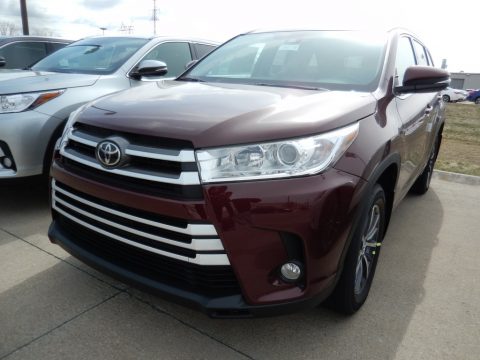 Ooh La La Rouge Mica Toyota Highlander XLE AWD.  Click to enlarge.