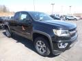Front 3/4 View of 2018 Chevrolet Colorado Z71 Extended Cab 4x4 #7