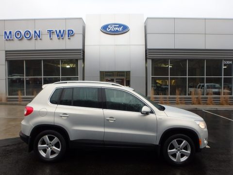 Reflex Silver Metallic Volkswagen Tiguan Wolfsburg Edition 4Motion.  Click to enlarge.