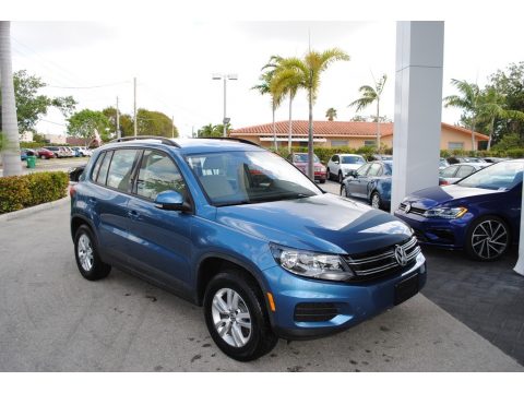 Pacific Blue Metallic Volkswagen Tiguan S.  Click to enlarge.