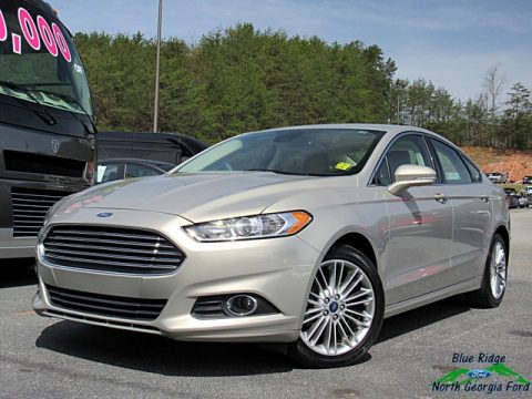 Tectonic Silver Metallic Ford Fusion SE.  Click to enlarge.