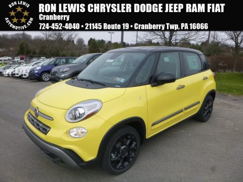 Giallo (Yellow) Fiat 500L Trekking. Click to enlarge. Giallo (Yellow) Fiat 500L Trekking. Click to enlarge.