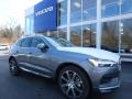 Front 3/4 View of 2018 Volvo XC60 T6 AWD Inscription #1