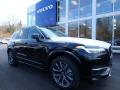 Front 3/4 View of 2018 Volvo XC90 T5 AWD Momentum #1