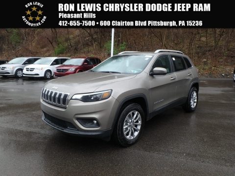 Light Brownstone Pearl Jeep Cherokee Latitude Plus 4x4.  Click to enlarge.