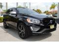 Front 3/4 View of 2017 Volvo XC60 T6 AWD R-Design #2
