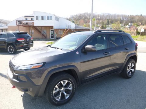 Granite Crystal Metallic Jeep Cherokee Trailhawk 4x4.  Click to enlarge.