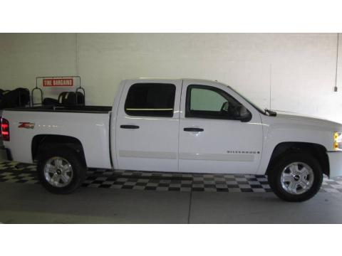Summit White Chevrolet Silverado 1500 LT Z71 Crew Cab 4x4.  Click to enlarge.