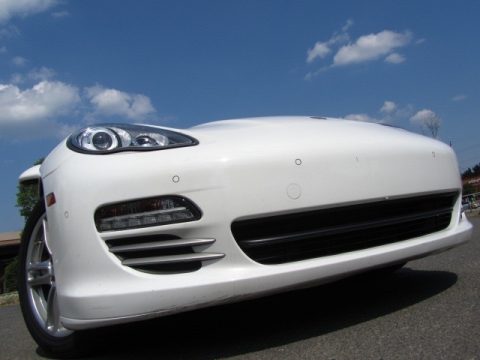 Carrara White Porsche Panamera 4.  Click to enlarge.