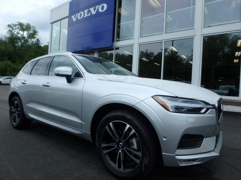 Electric Silver Metallic Volvo XC60 T5 AWD Momentum.  Click to enlarge.