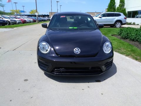 Deep Black Pearl Volkswagen Beetle S.  Click to enlarge.