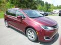Front 3/4 View of 2018 Chrysler Pacifica Touring L #7