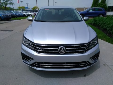 Reflex Silver Metallic Volkswagen Passat R-Line.  Click to enlarge.