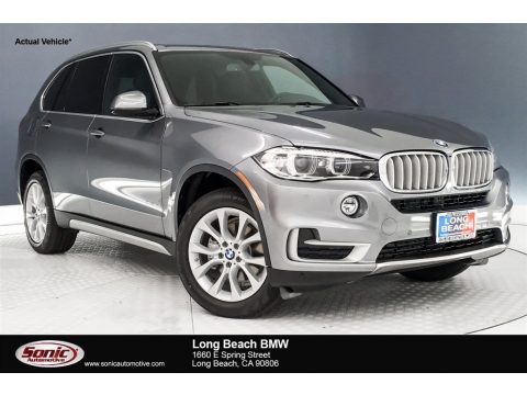 Space Gray Metallic BMW X5 xDrive35d.  Click to enlarge.