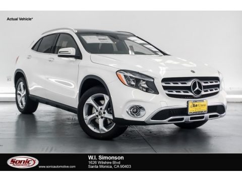 Polar White Mercedes-Benz GLA 250.  Click to enlarge.