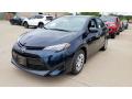 Front 3/4 View of 2019 Toyota Corolla LE #1