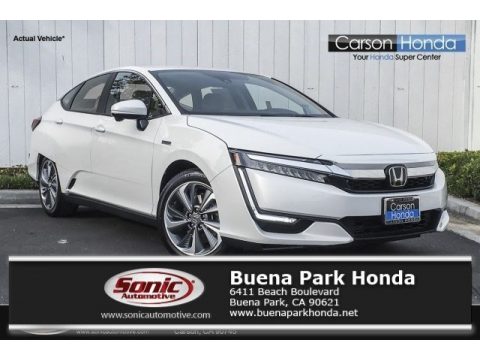 Platinum White Pearl Honda Clarity Plug In Hybrid.  Click to enlarge.