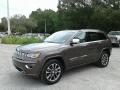 Front 3/4 View of 2018 Jeep Grand Cherokee Overland #1