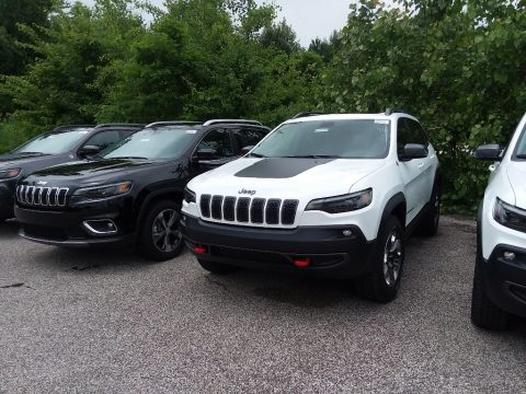 Bright White Jeep Cherokee Trailhawk Elite 4x4.  Click to enlarge.
