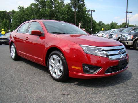 Sangria Red Metallic Ford Fusion SE V6.  Click to enlarge.