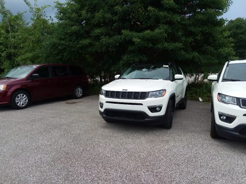 White Jeep Compass Latitude 4x4.  Click to enlarge. White Jeep Compass Latitude 4x4.  Click to enlarge.