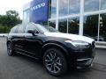 Front 3/4 View of 2019 Volvo XC90 T5 AWD Momentum #1
