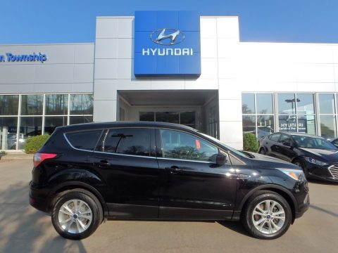 Shadow Black Ford Escape SE 4WD.  Click to enlarge.