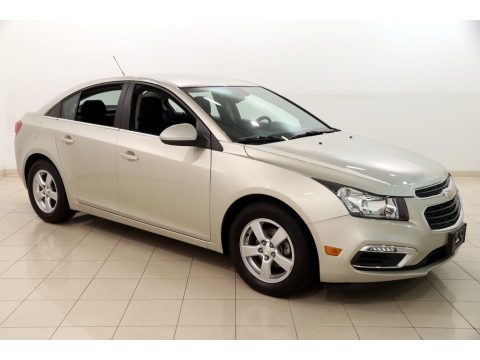 Champagne Silver Metallic Chevrolet Cruze Limited LT.  Click to enlarge.