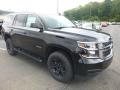 Front 3/4 View of 2019 Chevrolet Tahoe LS 4WD #6