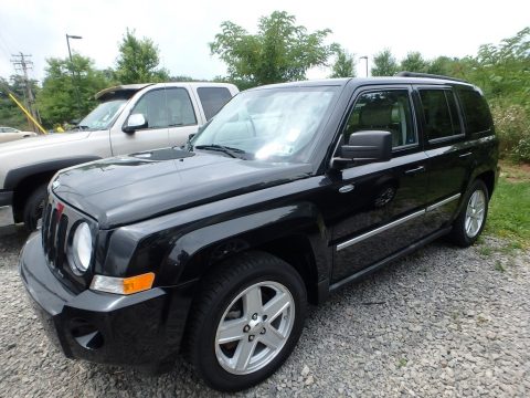 Brilliant Black Crystal Pearl Jeep Patriot Latitude 4x4.  Click to enlarge.