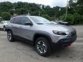 Front 3/4 View of 2019 Jeep Cherokee Trailhawk 4x4 #7