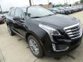 Front 3/4 View of 2019 Cadillac XT5 Luxury #1