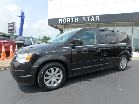 Brilliant Black Crystal Pearlcoat Chrysler Town & Country Touring.  Click to enlarge.