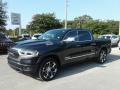 Front 3/4 View of 2019 Ram 1500 Limited Crew Cab #1
