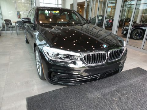 Black Sapphire Metallic BMW 5 Series 540i xDrive Sedan.  Click to enlarge.