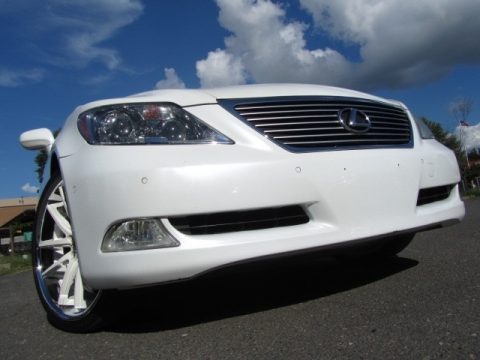 Starfire White Pearl Lexus LS 460.  Click to enlarge.