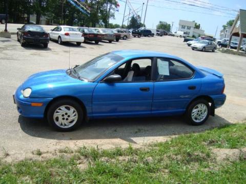 Intense Blue Pearl Dodge Neon Highline Sedan.  Click to enlarge.
