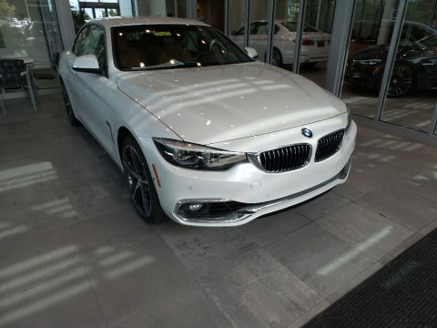 Mineral White Metallic BMW 4 Series 440i xDrive Convertible. Click to enlarge. Mineral White Metallic BMW 4 Series 440i xDrive Convertible. Click to enlarge.