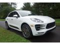 Front 3/4 View of 2018 Porsche Macan Turbo #1