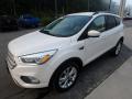 Front 3/4 View of 2017 Ford Escape SE 4WD #7