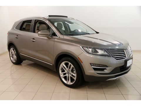 Luxe Metallic Lincoln MKC Reserve AWD.  Click to enlarge.
