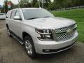 Front 3/4 View of 2019 Chevrolet Suburban LT 4WD #8